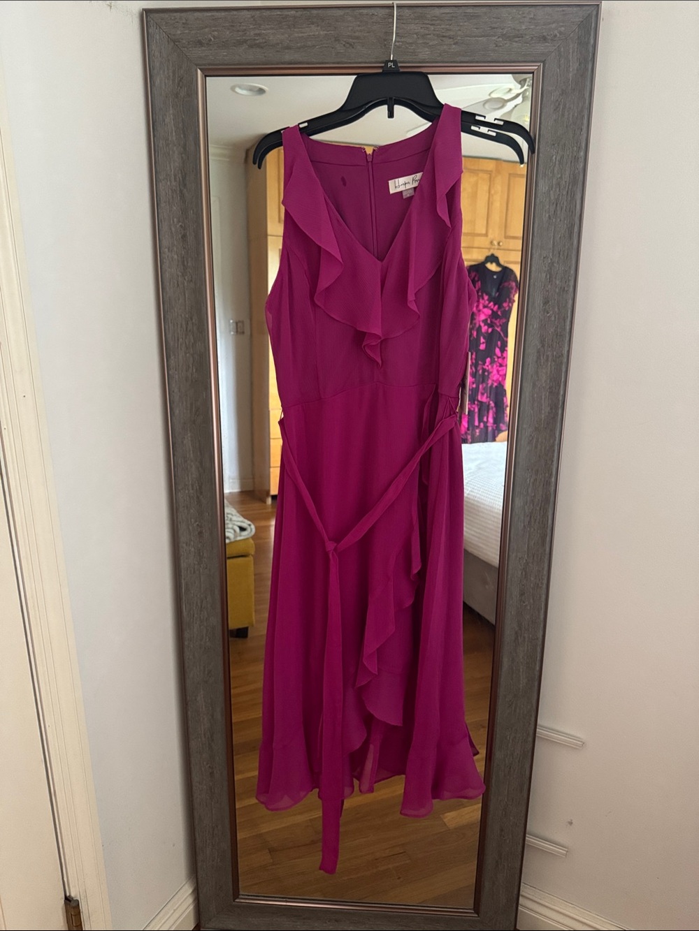 Fushia Maggie London size 12 midi ruffled dress hi and low🍀🍀